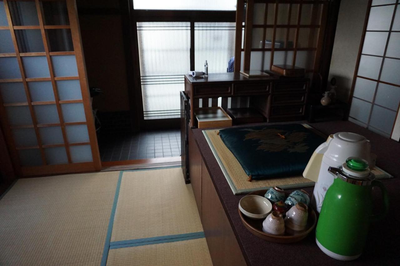 Guesthouse Ten-Roku - Female Only Osaka Exteriör bild